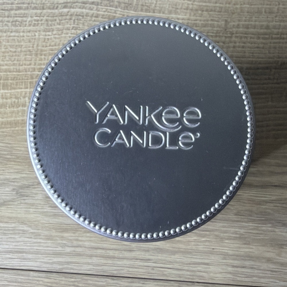 Yankee Candle Warm Luxe‎ Cashmere Blue Single Wick Scented Jar Candle New 7oz - Picture 5 of 8